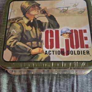 Hasbro G.I. Joe Action Soldier Tin Box - Green and Red